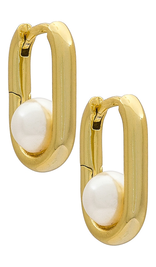 By Adina Eden Oval & Pearl Huggie Earring In Pearl White