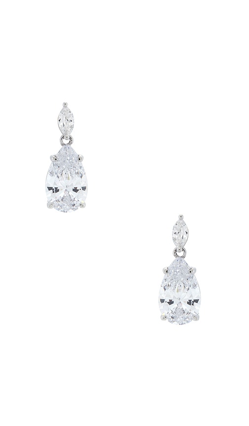 By Adina Eden CLOUS D'OREILLES FANCY en Metallic Silver.