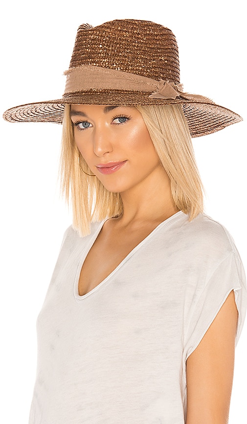 Solange Hat