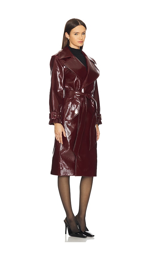 Alice And Olivia Nevada Vegan Leather Trench Coat In Burgundy
