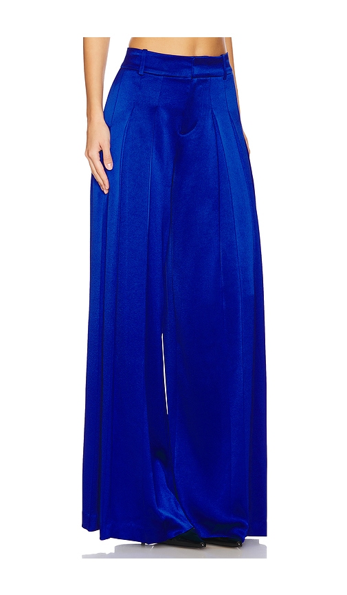 Shop Alice And Olivia Simon Wide Leg Trouser In 로얄