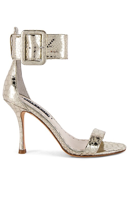 Dolora Heel