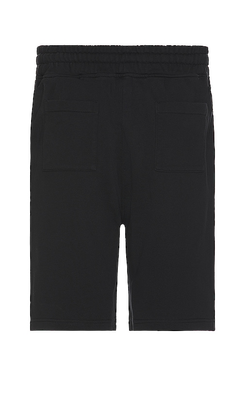 短裤 – JET BLACK & OPTIC WHITE