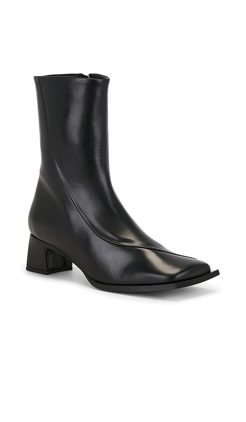 Alohas Chantal Boot In Black