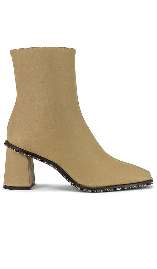 Femme LA Sicilian Slipper Kitten Heel Mules in Cream Size 37 Retail $189