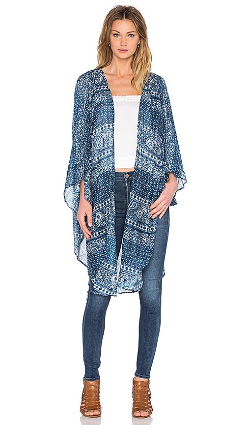 AMUSE SOCIETY Evermore Kimono in Indy Blue