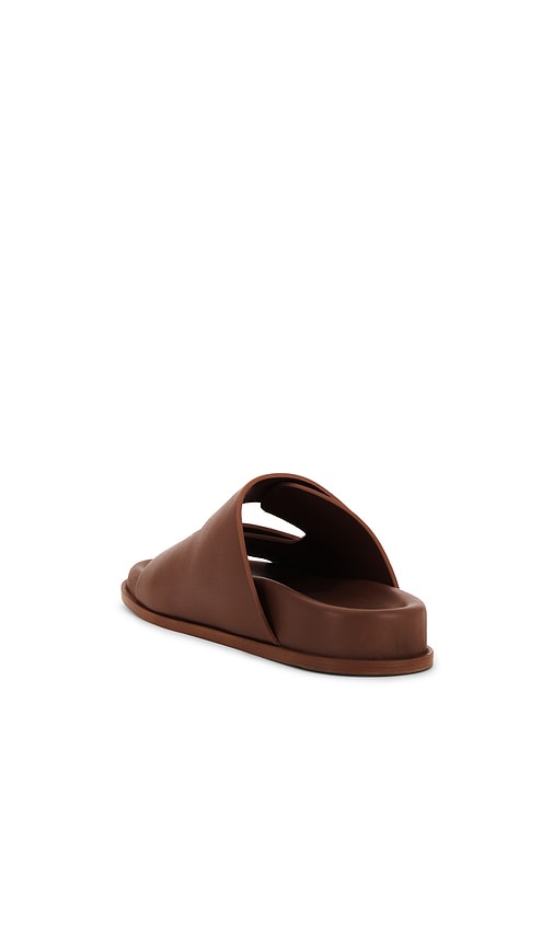 Ella Slides, image 4 of 6
