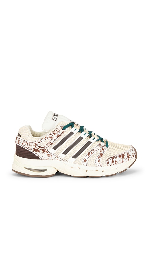 adidas Originals Adistar Control 5 W Sneakers in Cream. - size 10 (also in 5, 6, 6.5, 7, 7.5, 8, 8.5, 9)