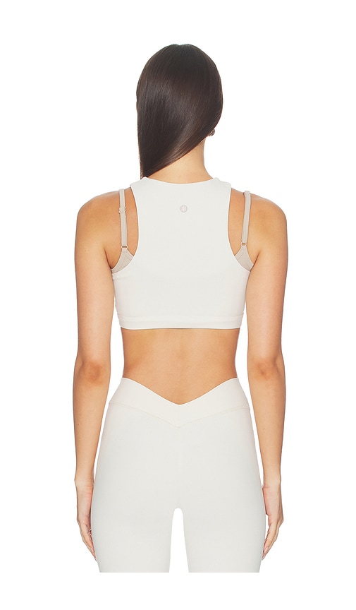  Astoria Sportliches Crop-top Mit Mehreren Lagen Layered Sport Crop Top In White. Größe Xs. Also In S, M, L. 