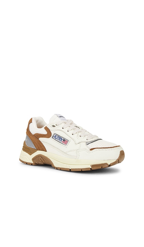 Autry Hyperway Low Sneaker In Brown