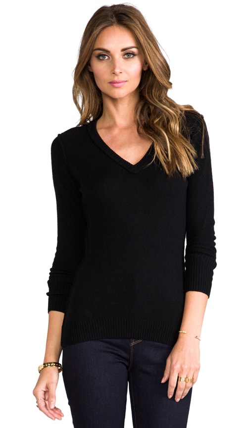 V-Neck w/ Leather Skull Pullover