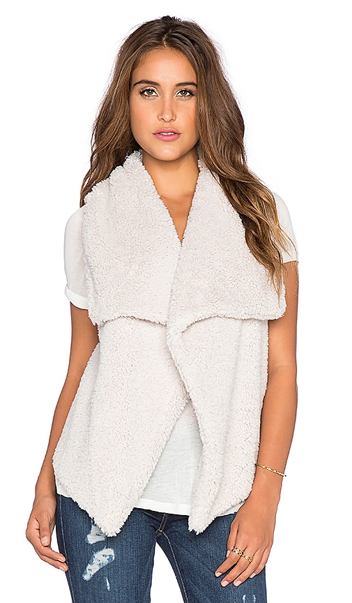 Steve Rennie Steve Madden Rennie Faux Fur Vest in Ivory | REVOLVE