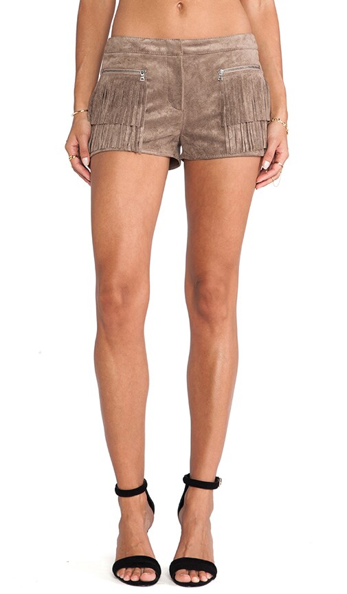 SHORT AVEC DES FRANGES