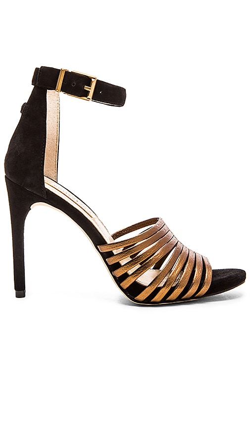 bcbgmaxazria heels