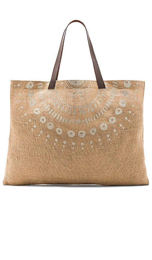 The Beach People Jute Wategos Bag in Natural | REVOLVE