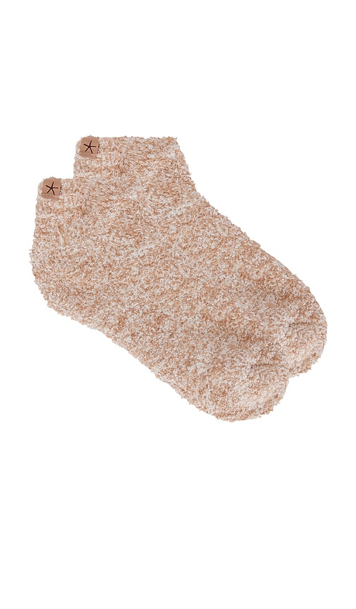 Shop Barefoot Dreams Cozychic Heathered Tennis Socks In Willow & White