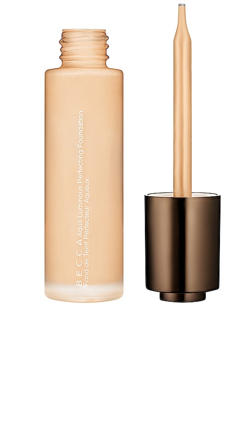 Aqua Luminous Perfecting Foundation