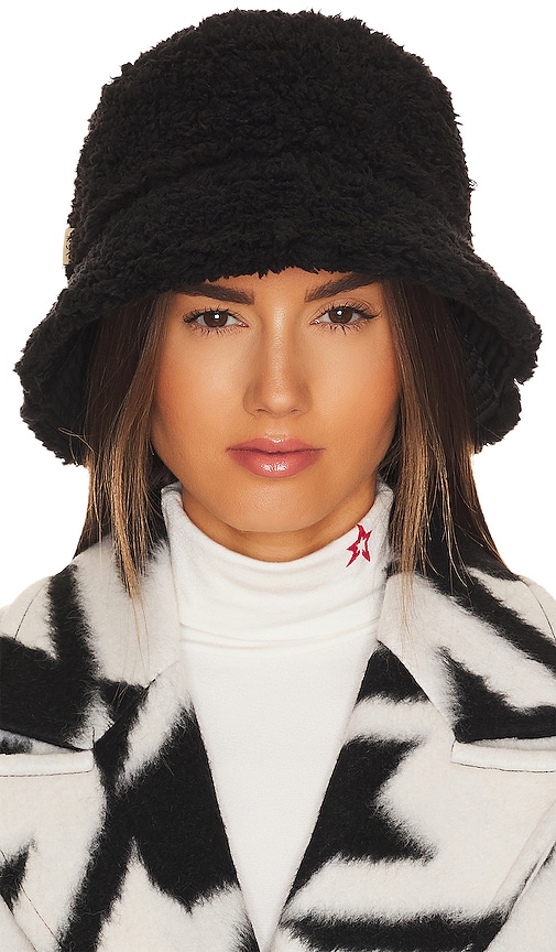 BEIS the Bucket Hat in Black.