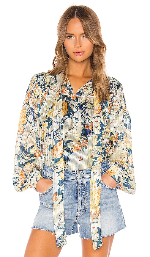 Della Blouse