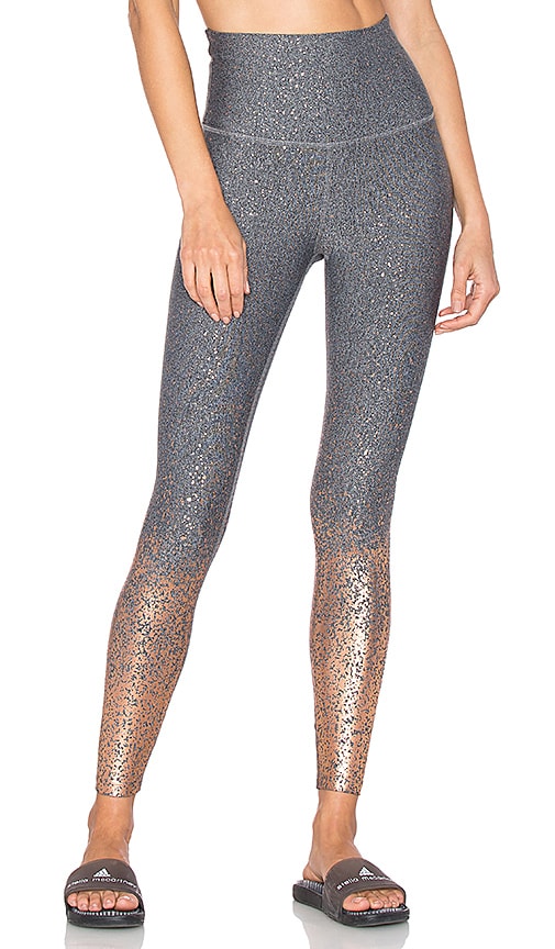 Beyond Yoga Review: Space Dye Ombre Leggings - Schimiggy Reviews