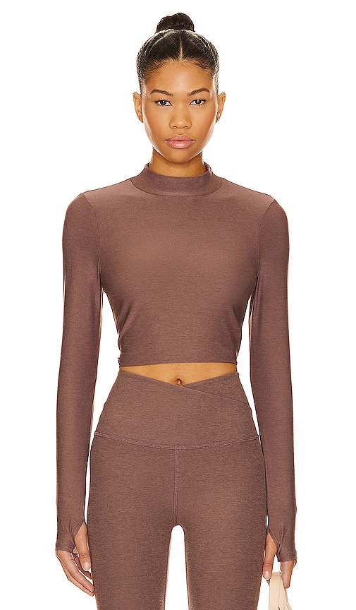 Beyond Yoga Featherweight Moving On Cropped Top In Truffle Heather