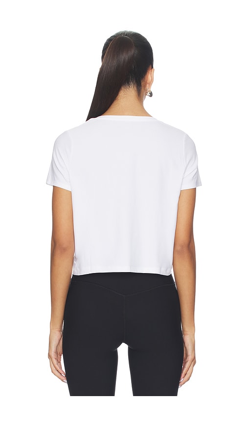  Beyond Yoga Camiseta Recortada Featherweight Supreme En Color Blanco Talla L  (también En M, S, Xl, Xs). 