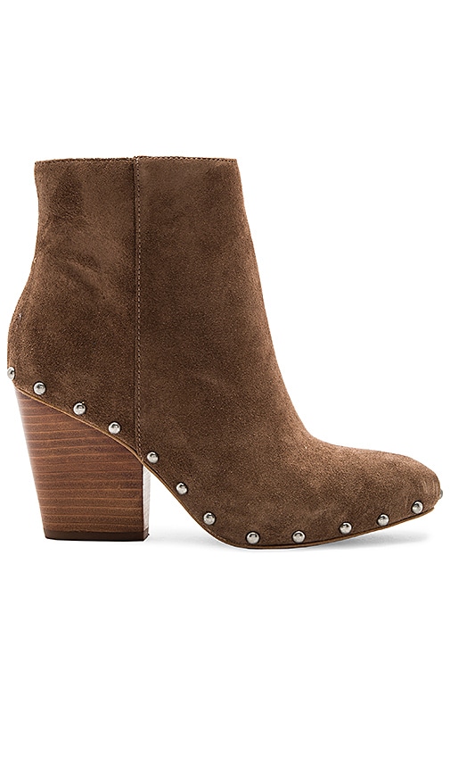 Jonnie Bootie