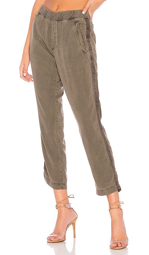 Bella Dahl Welt Pocket Trouser in Army Olive REVOLVE