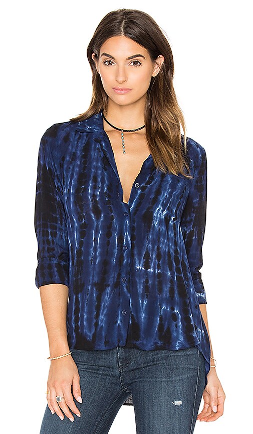 Bella Dahl Tie Dye Pocket Button Down in Blue Indigo REVOLVE