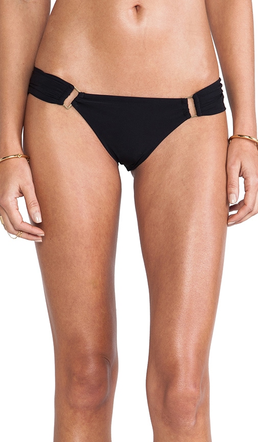 Carm the Conwoman Bottom