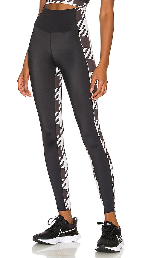 BEACH RIOT Colorblock Legging in Houndstooth