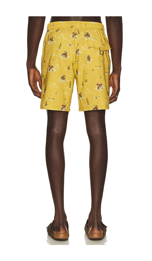  Brixton X Lone Star 7 Everyday Stretch Hybrid Short En Color Amarillo Mostaza Talla L  (también En M, S, Xl/1x). 