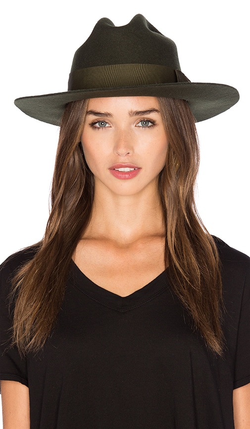 Tara Fedora