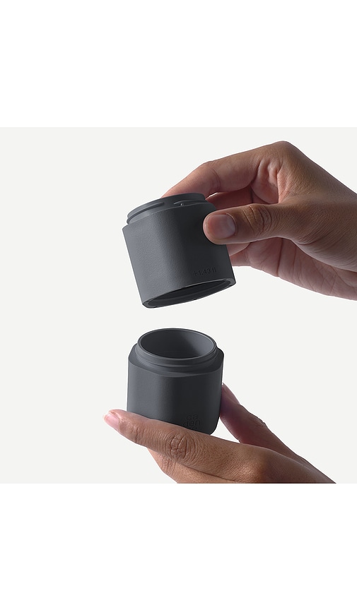  Cadence The Flex Large In Black. 