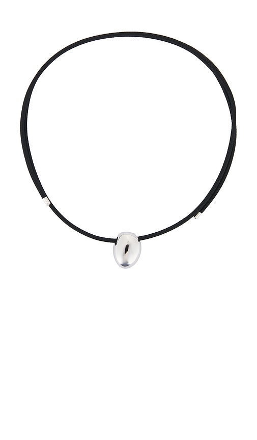 Jean Necklace in Metallic Silver.