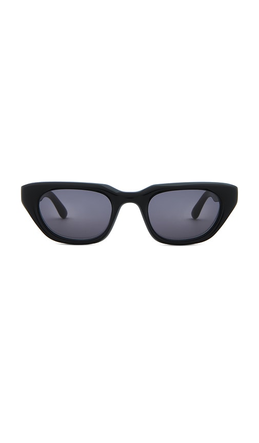 X17 Sunglasses in Black.