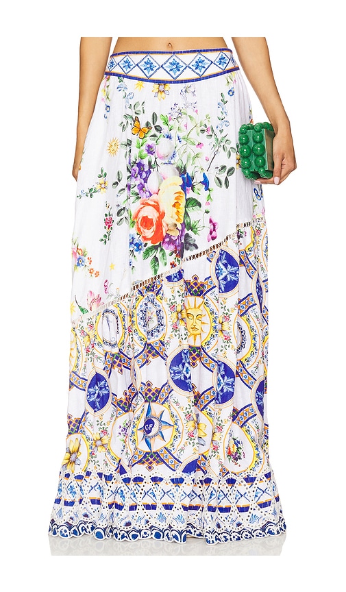 Skirt With Shaped Seam in White. - size XS (also in L, M, S, XL)