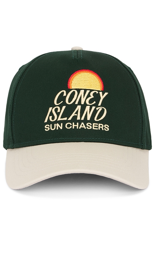Shop Coney Island Picnic Sun Chasers Curved Snapback In 深色