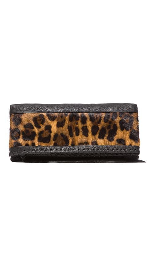 EXCLUSIVE Jagger Clutch