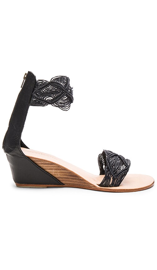 Lilly Sandal
