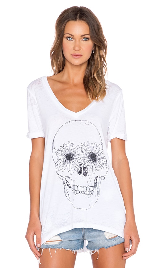 Daisy Eyes V Neck Tee