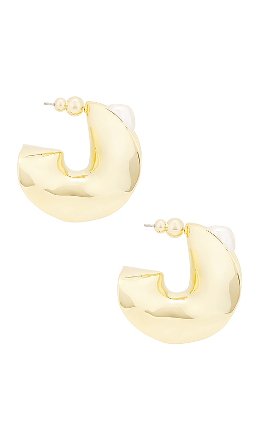 Shop Cult Gaia Shira Earring In Metallic Gold