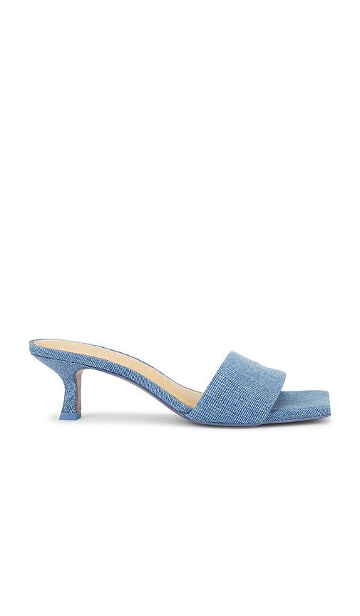 Ada Sandal