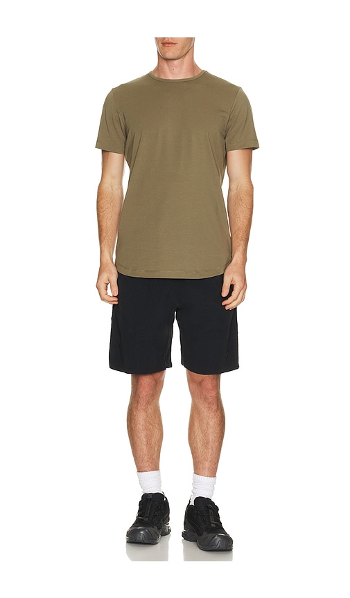 Cuts Shirt Curve Hem In Brown. Größe S. Also In M, L, Xl/1x, Xxl/2x. 