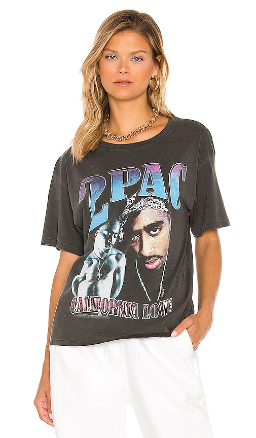 DAYDREAMER Tupac California Love Boyfriend Tee in Pigment Black