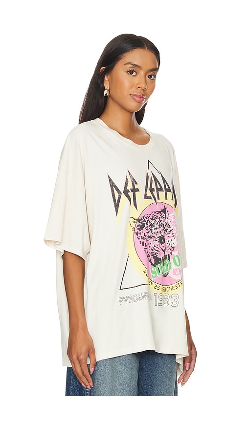 Shop Daydreamer Def Leppard Sold Out 1983 Tee In Beige