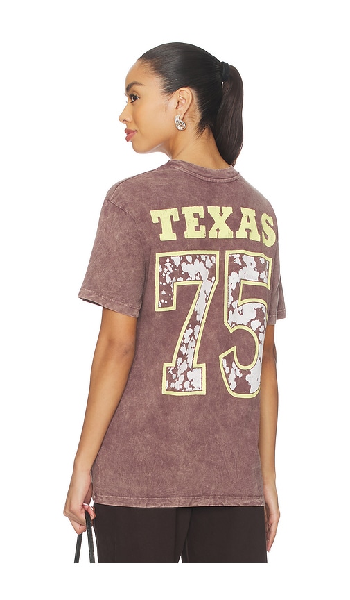 Daydreamer Willie Nelson Red Headed Stranger Weekend Tee In Brown Stone Acid Wash In Brown