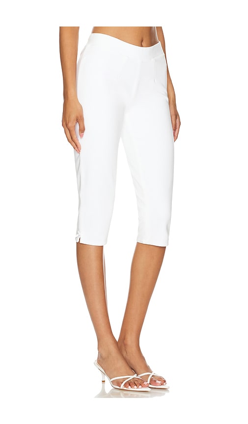 Shop Guizio Caria Capri Pants In White