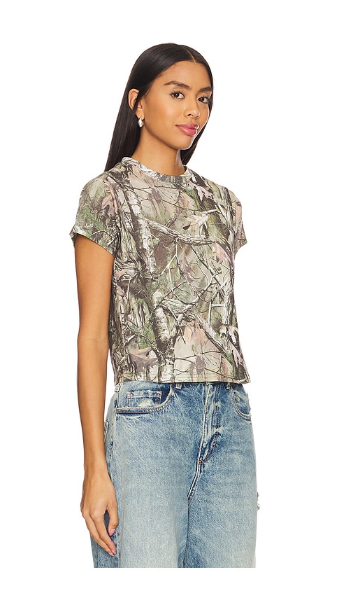 Guizio X Revolve Baby Tee In 카모