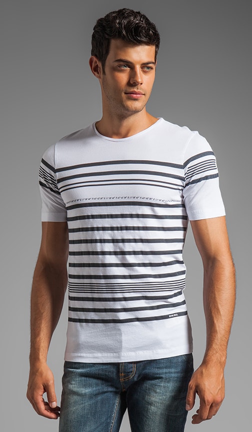 Orlyr Tee